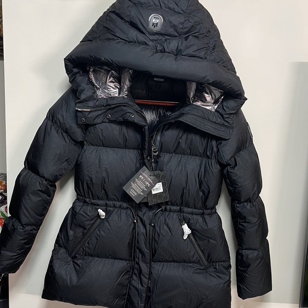 Brand New Tag Mackage Freya woman’s hoodie winter jacket Medium